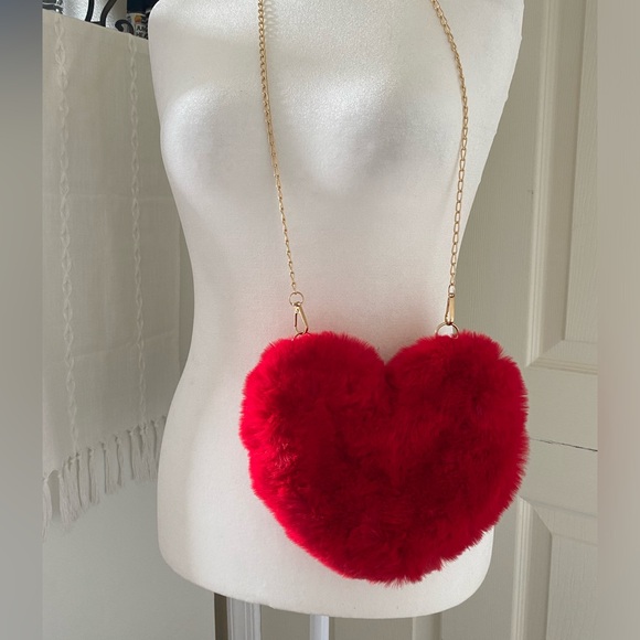 Fuzzy Red Heart Crossbody Bag - Picture 1 of 3